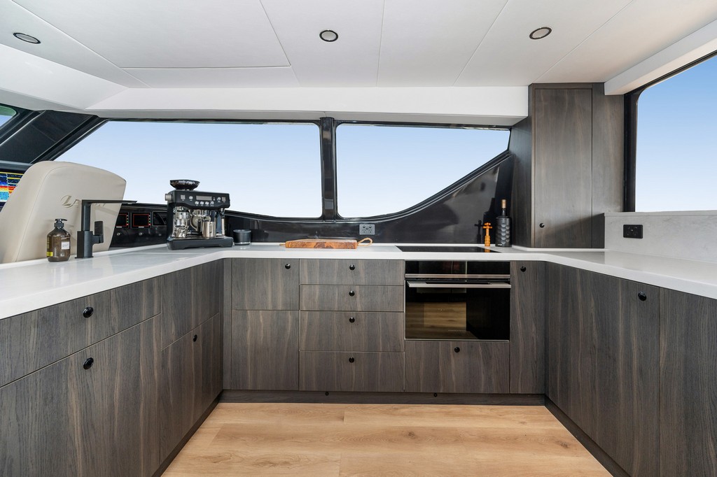 Legacy 52 (2025) - Image 7