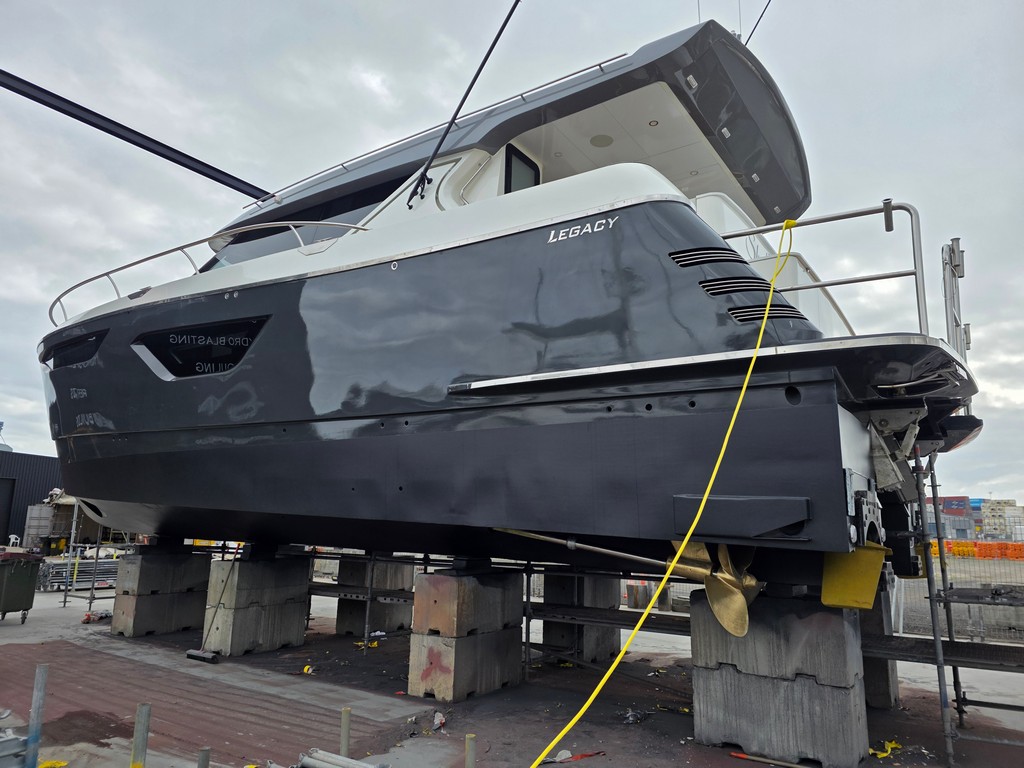 Legacy 52 (2025) - Image 22