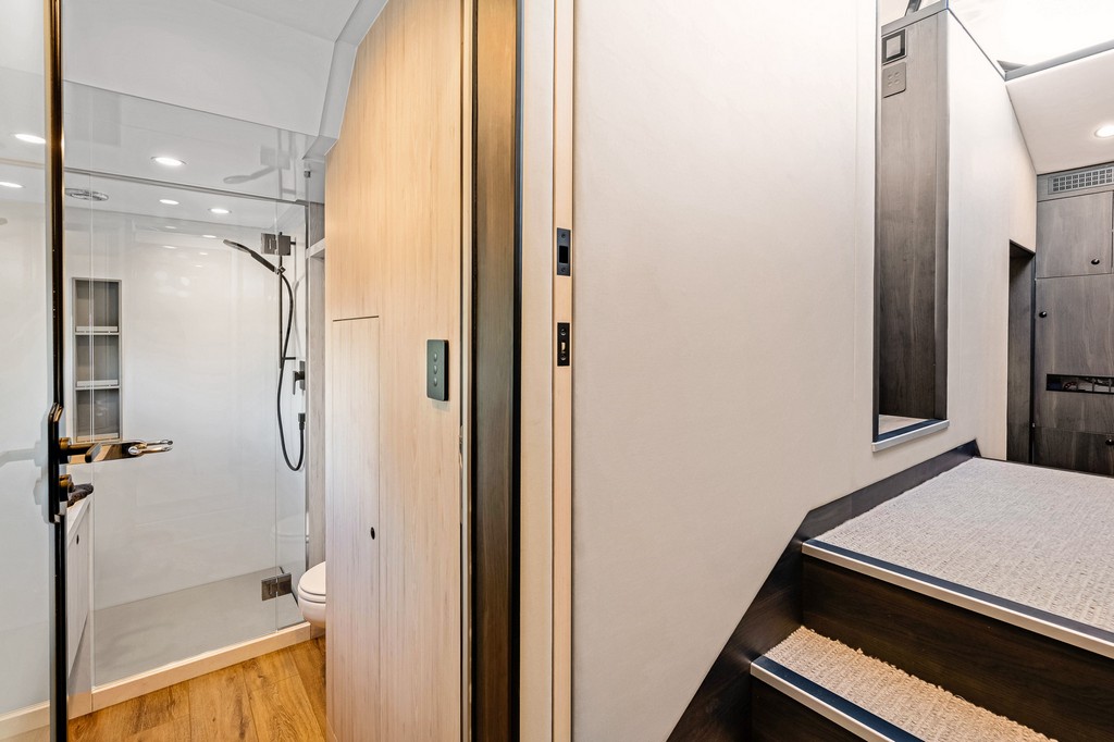 Legacy 52 (2025) - Image 21