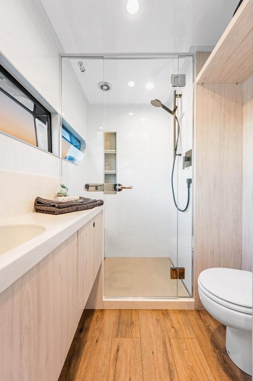 Legacy 52 (2025) - Image 20