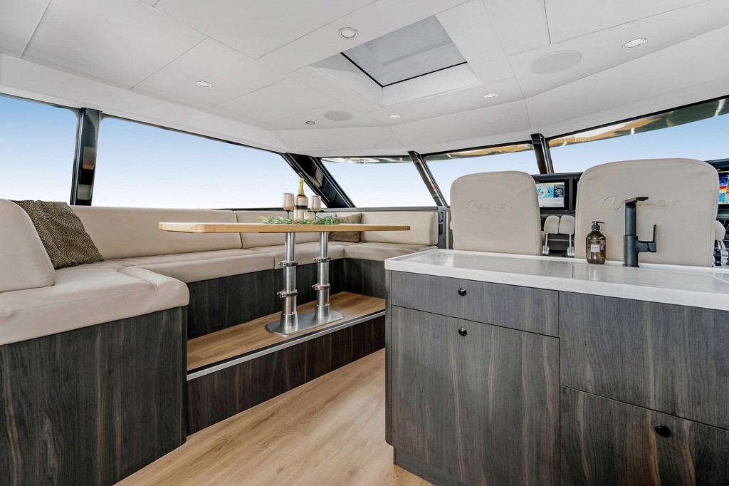 Legacy 52 (2025) - Image 8