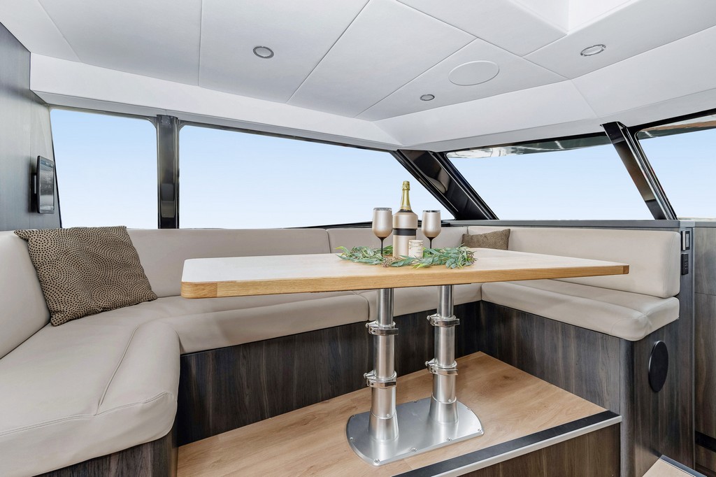 Legacy 52 (2025) - Image 9