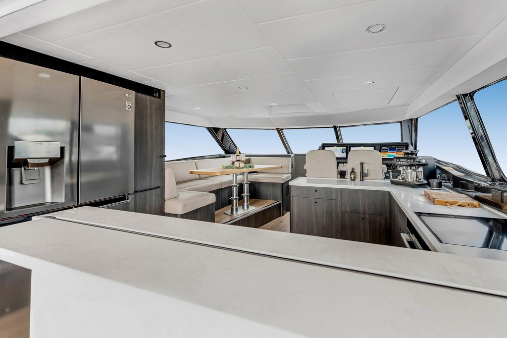 Legacy 52 (2025) - Image 12