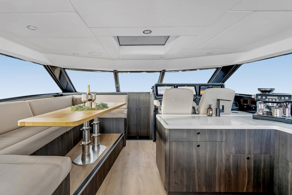 Legacy 52 (2025) - Image 13