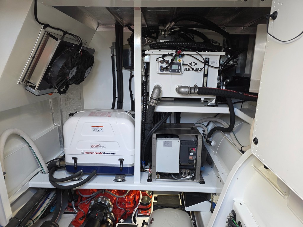 Legacy 52 (2025) - Image 43